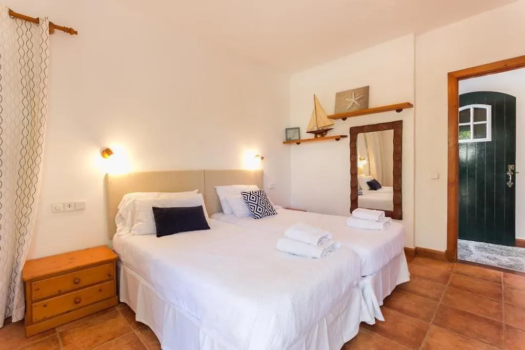 Villa Xalina - Piscina / Bbq / Jardin Fornells  Spanien